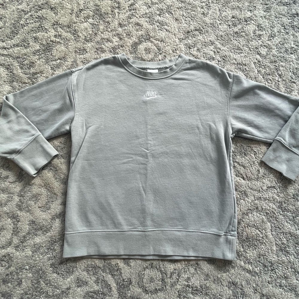 Nike Kids Light Gray Fleece Sweatshirt